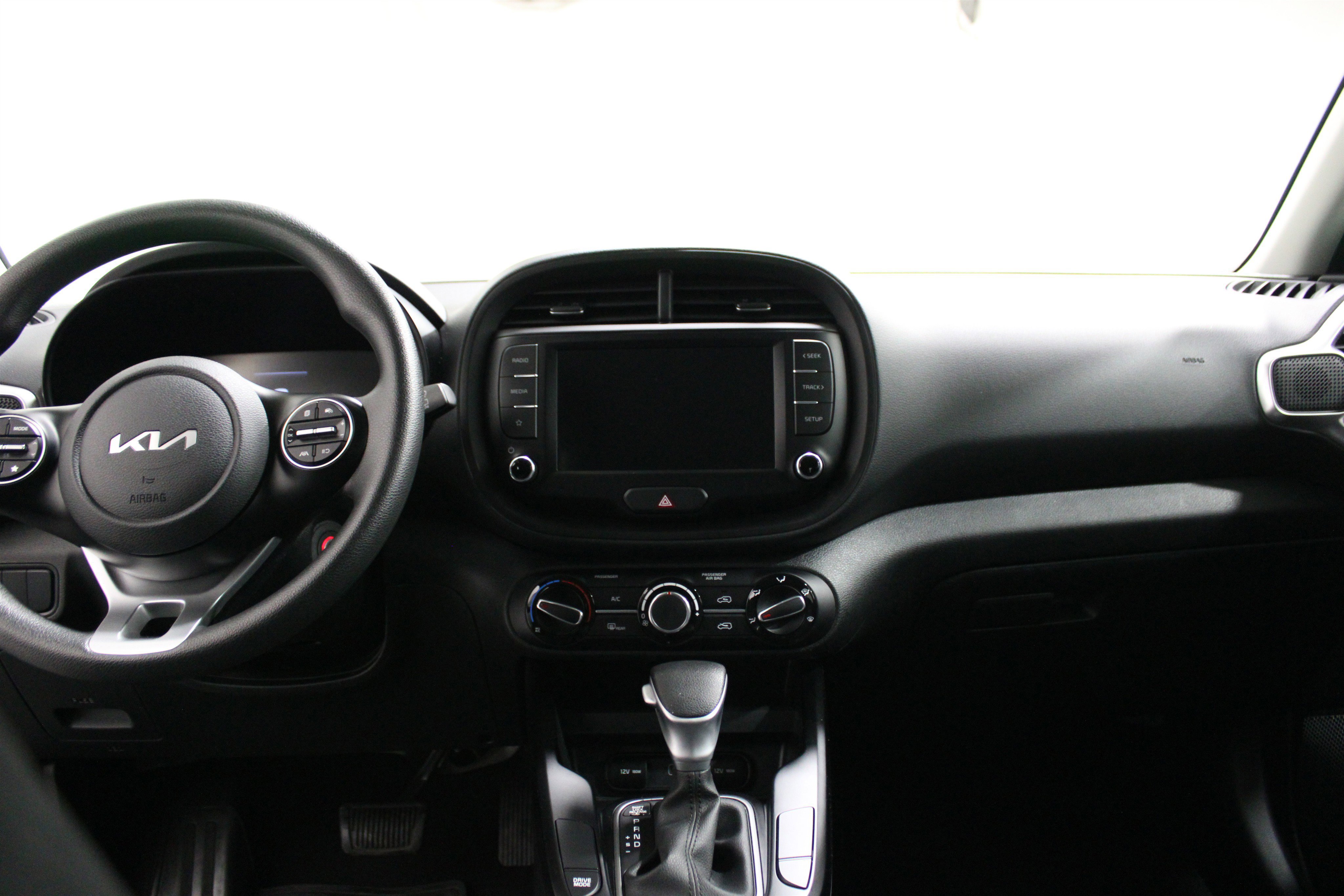 Used 2023 Kia Soul LX w/ Option Group 015 image 2