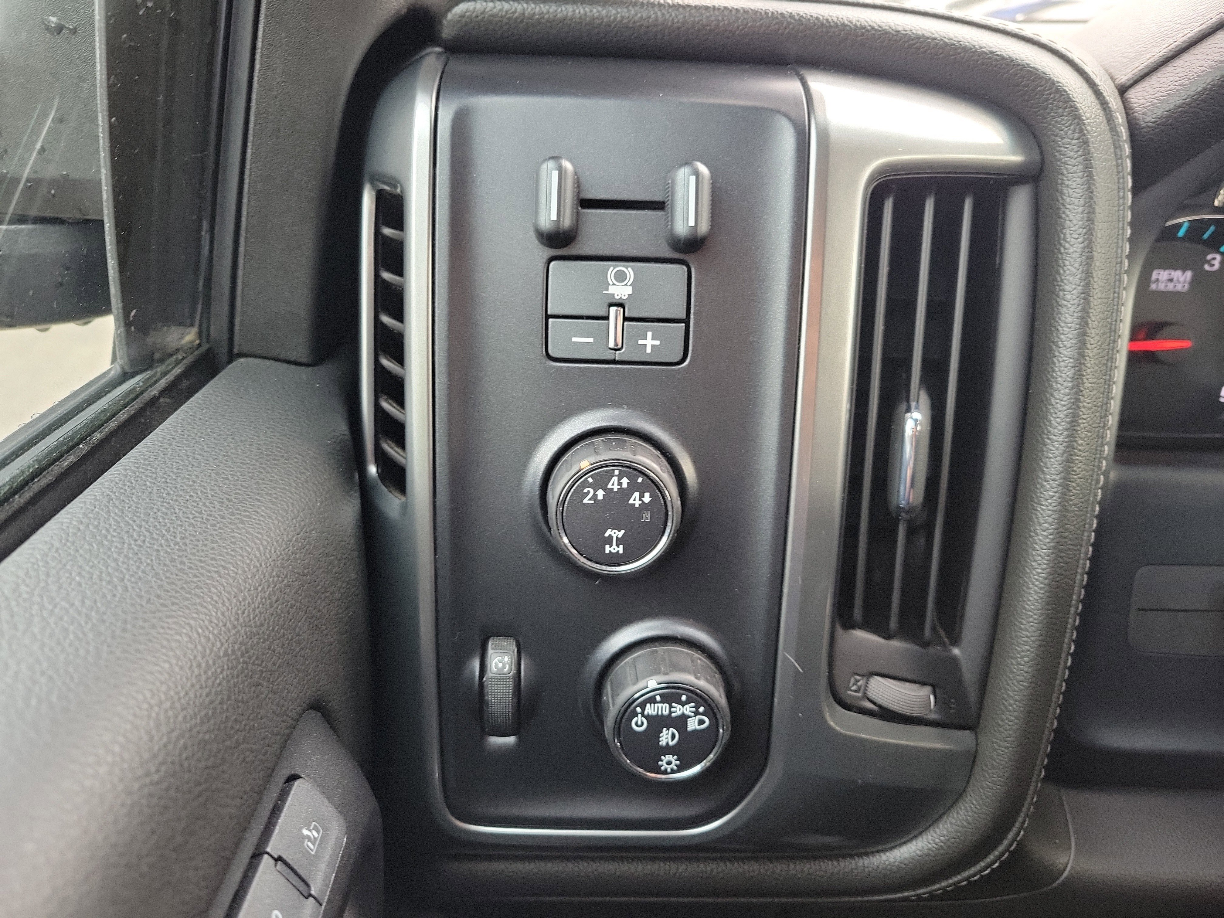Used 2016 Chevrolet Silverado 2500 LTZ w/ LTZ Plus Package image 24