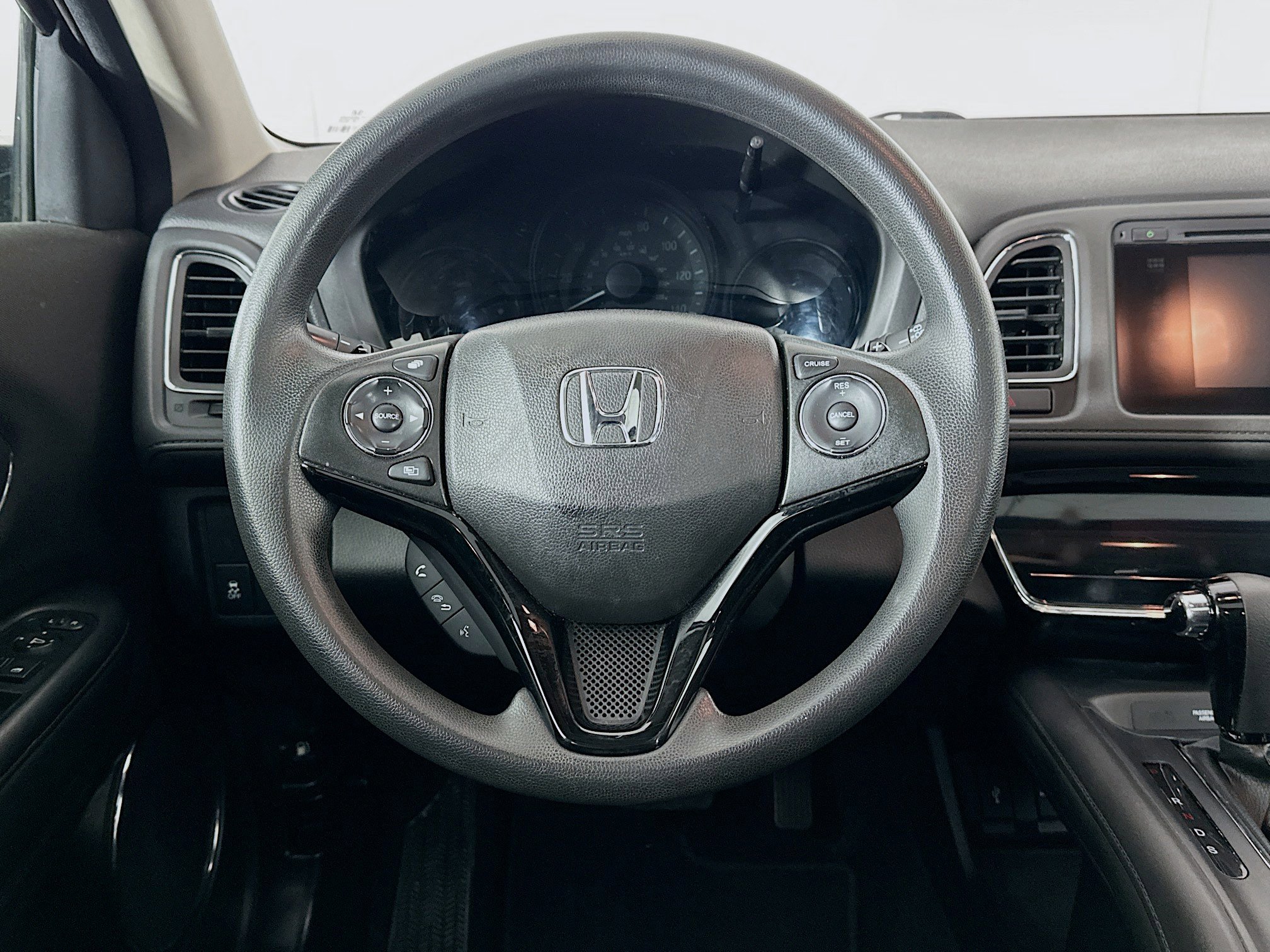 Used 2018 Honda HR-V EX image 17