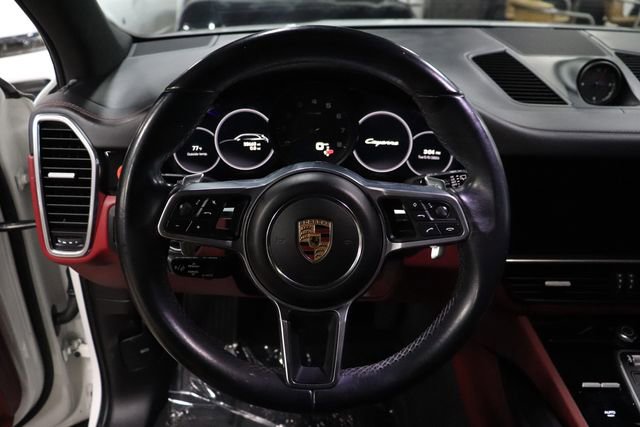 Used 2022 Porsche Cayenne Platinum Edition AWD/4WD image 28