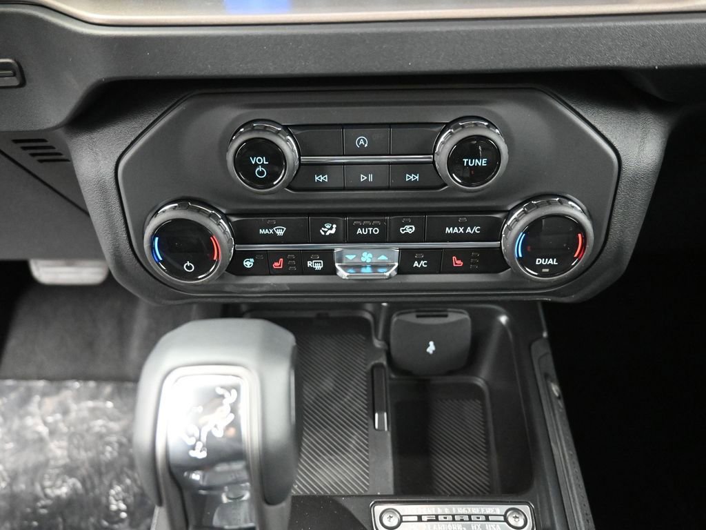New 2025 Ford Bronco Outer Banks image 9