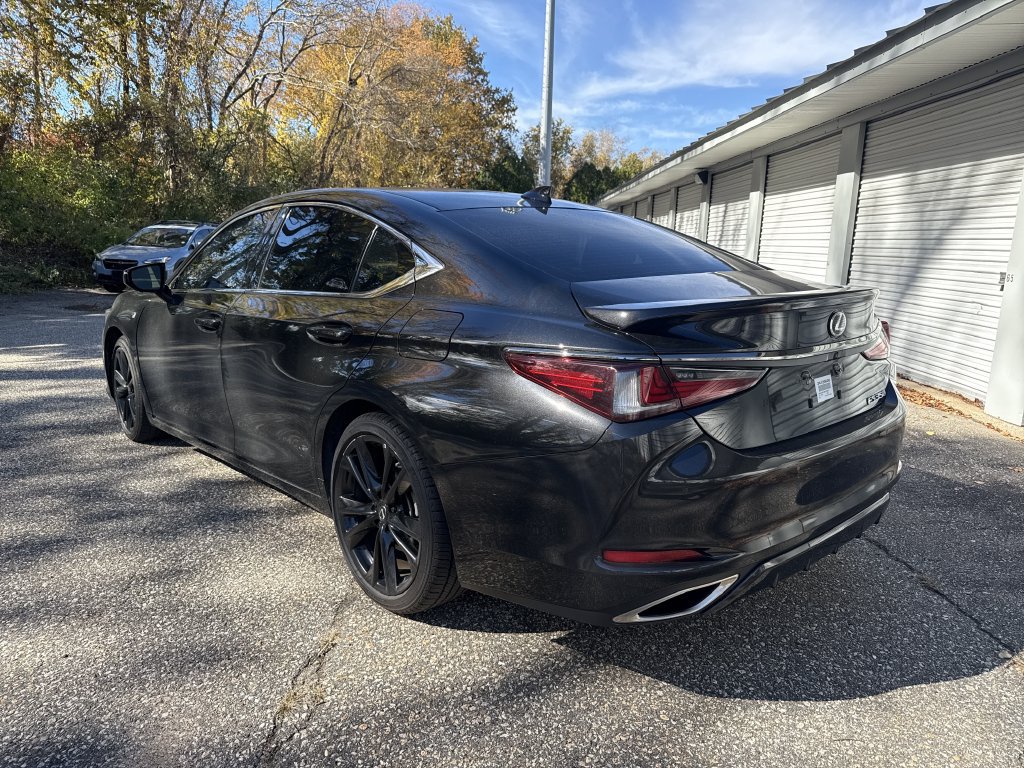 Used 2024 Lexus ES 350 F Sport w/ Accessory Package (Z2) FWD image 3