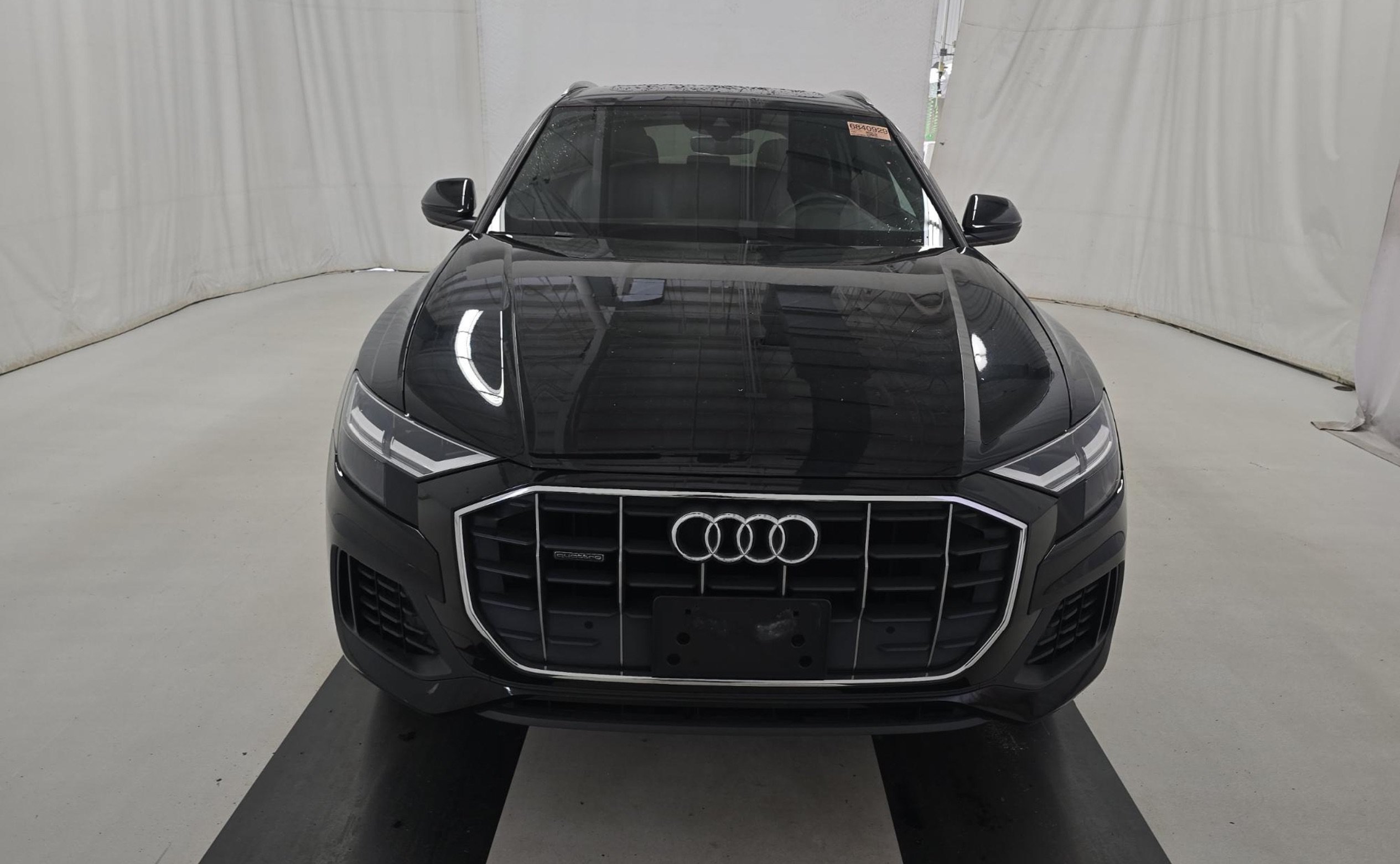 Used 2019 Audi Q8 Premium w/ Convenience Package AWD/4WD image 3