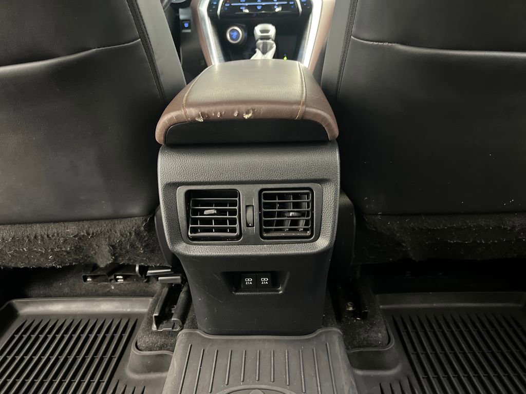 Used 2022 Toyota Venza Limited AWD/4WD image 21