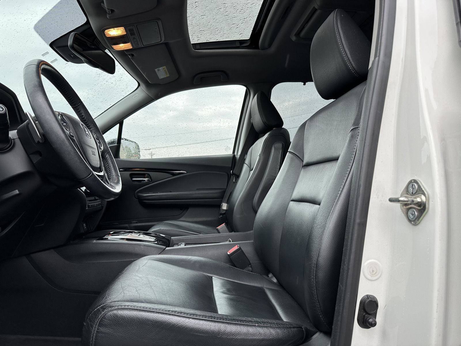 Used 2017 Honda Pilot Touring image 11