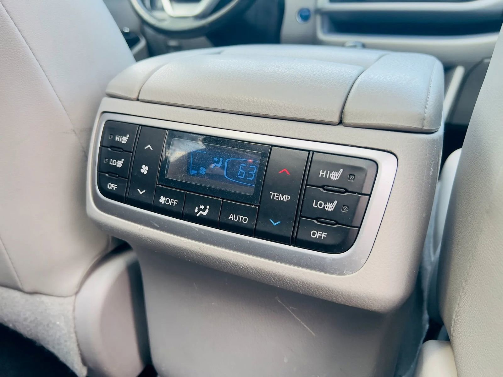 Used 2014 Toyota Highlander Limited Platinum AWD/4WD image 20
