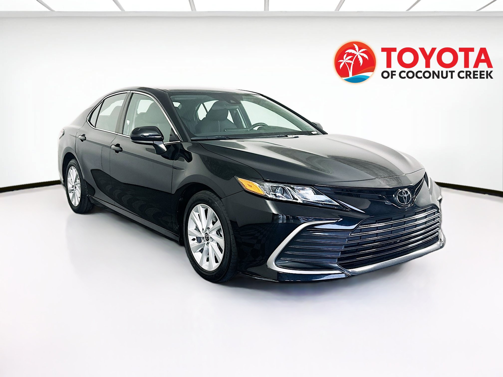 Used 2022 Toyota Camry LE FWD video 1