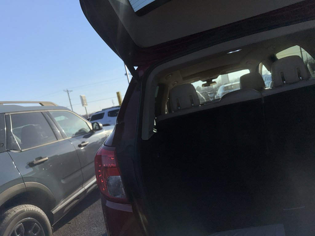 Used 2017 Buick Envision Essence image 6