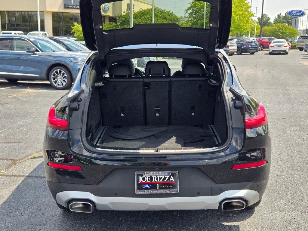 Used 2022 BMW X4 xDrive30i AWD/4WD image 12