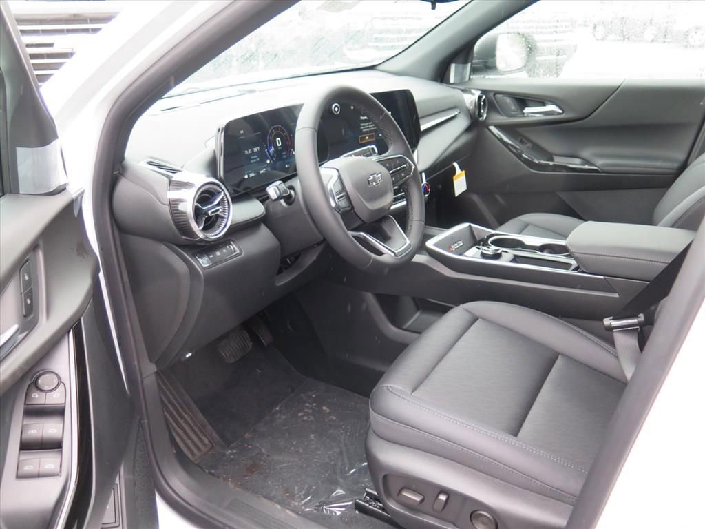 New 2026 Chevrolet Equinox LT w/ Convenience Package II image 11