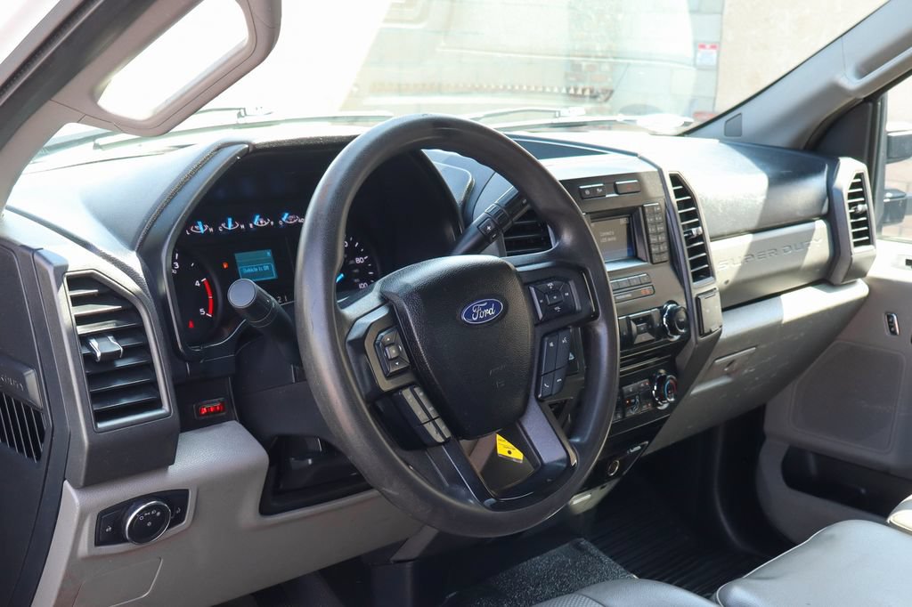 Used 2017 Ford F550 2WD Regular Cab Super Duty image 22