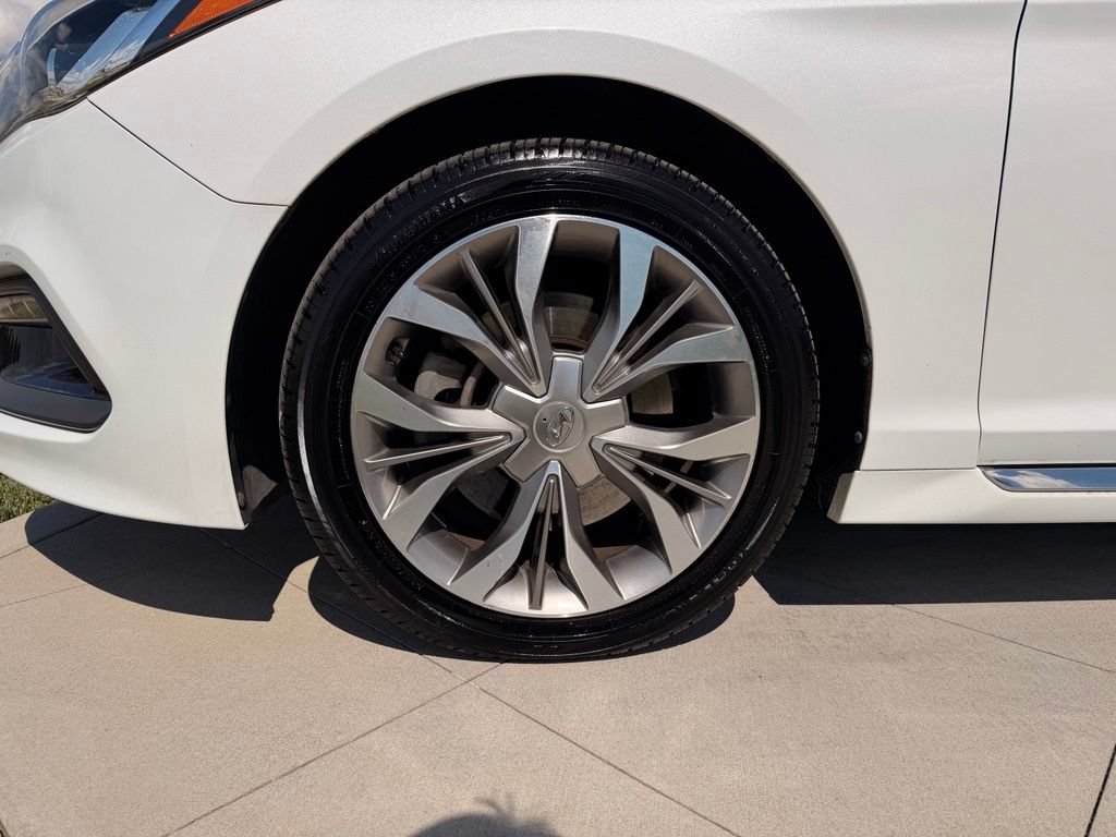 Used 2017 Hyundai Sonata Limited 2.0T FWD image 15