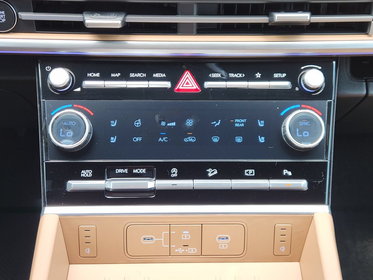 New 2026 Hyundai Santa Fe Calligraphy FWD image 15