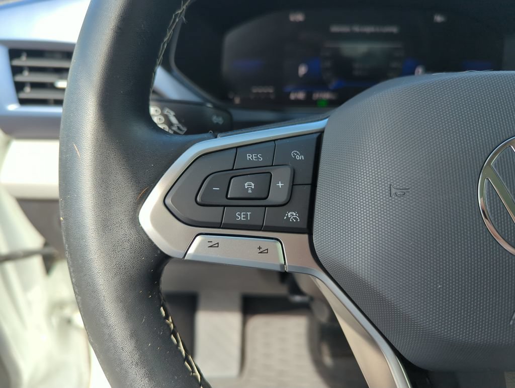 Certified 2023 Volkswagen Taos SE w/ Panoramic Sunroof Package FWD image 22