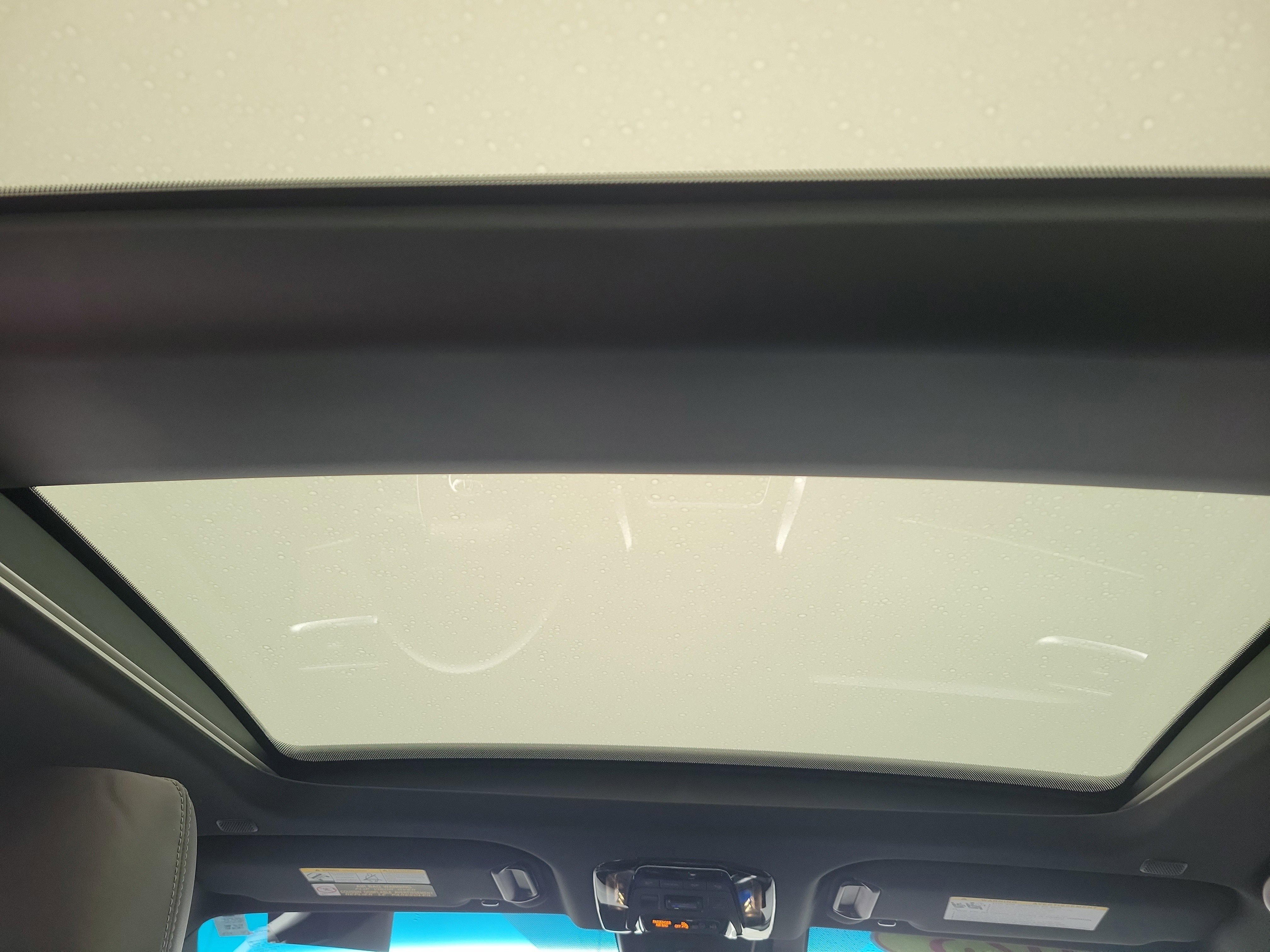 Used 2023 Toyota Venza Limited image 17