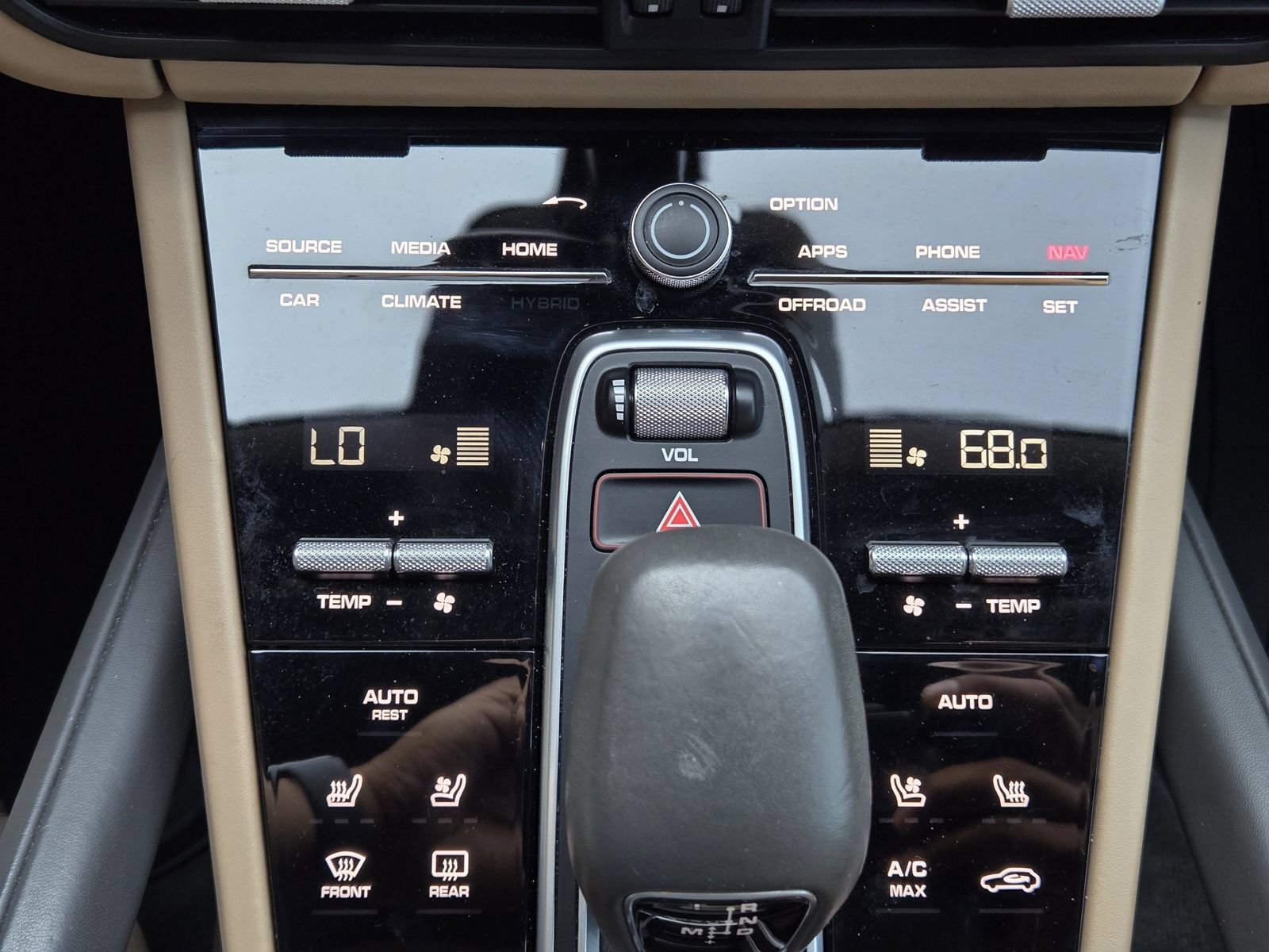 Used 2019 Porsche Cayenne AWD/4WD image 18