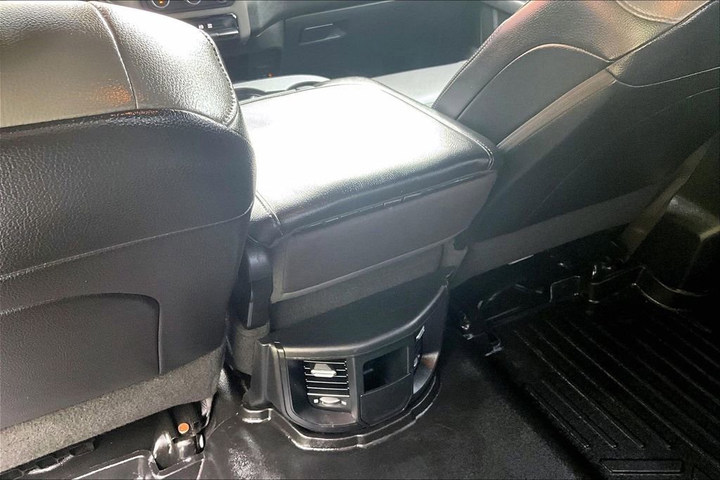 Used 2022 RAM 3500 Tradesman w/ Chrome Appearance Group AWD/4WD image 24