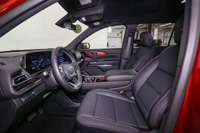 Used 2026 Chevrolet Traverse Z71 w/ LPO, Floor Liner Package AWD/4WD image 41