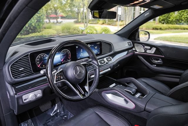 Used 2024 Mercedes-Benz GLS 450 4MATIC w/ Pinnacle Trim Package image 24