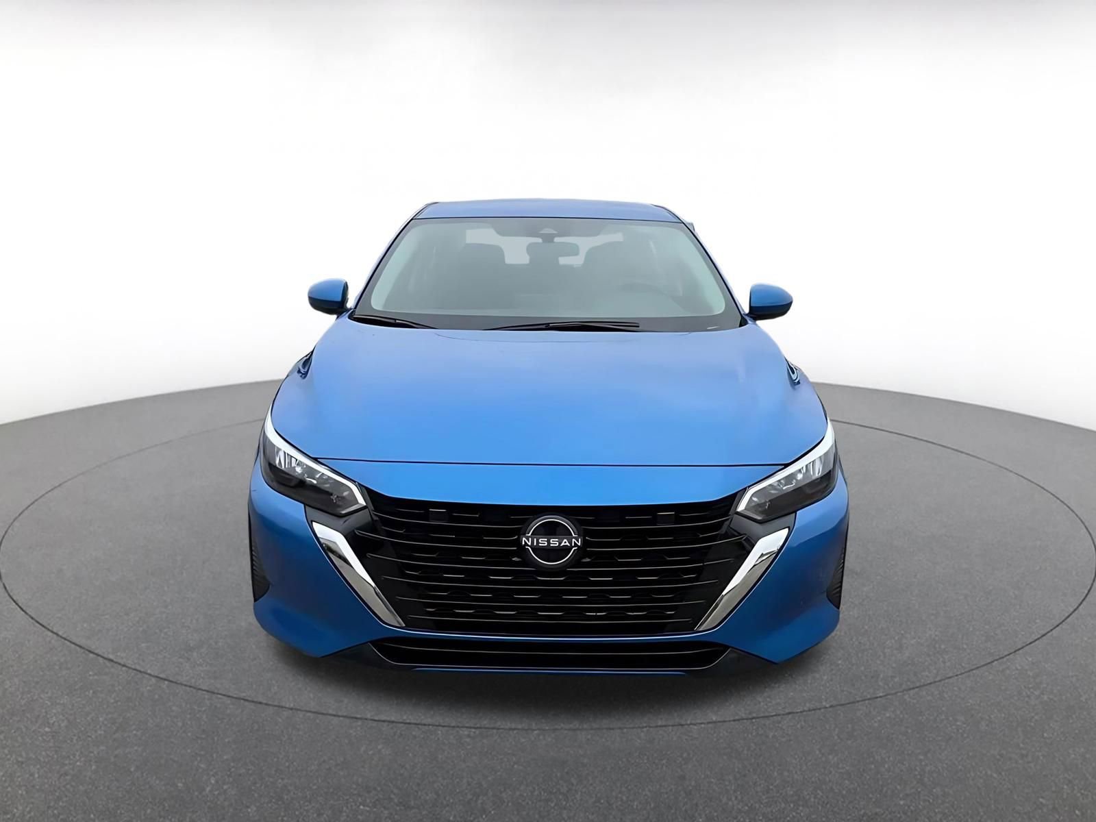 Used 2025 Nissan Sentra SV image 4