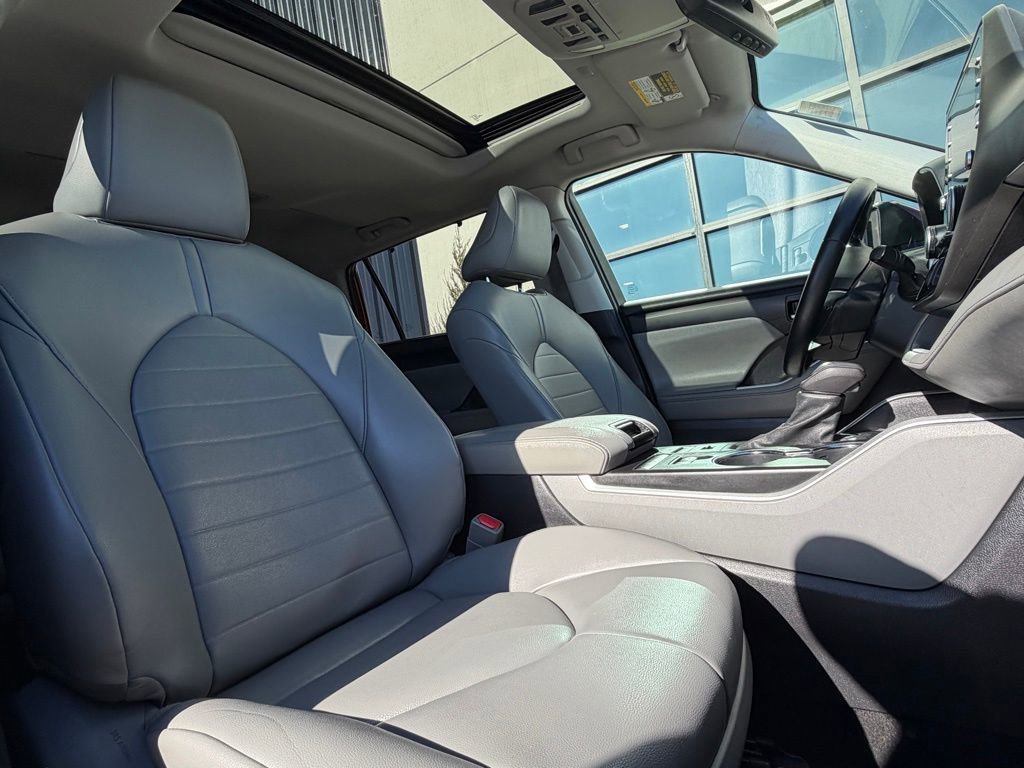 Used 2022 Toyota Highlander XLE image 21