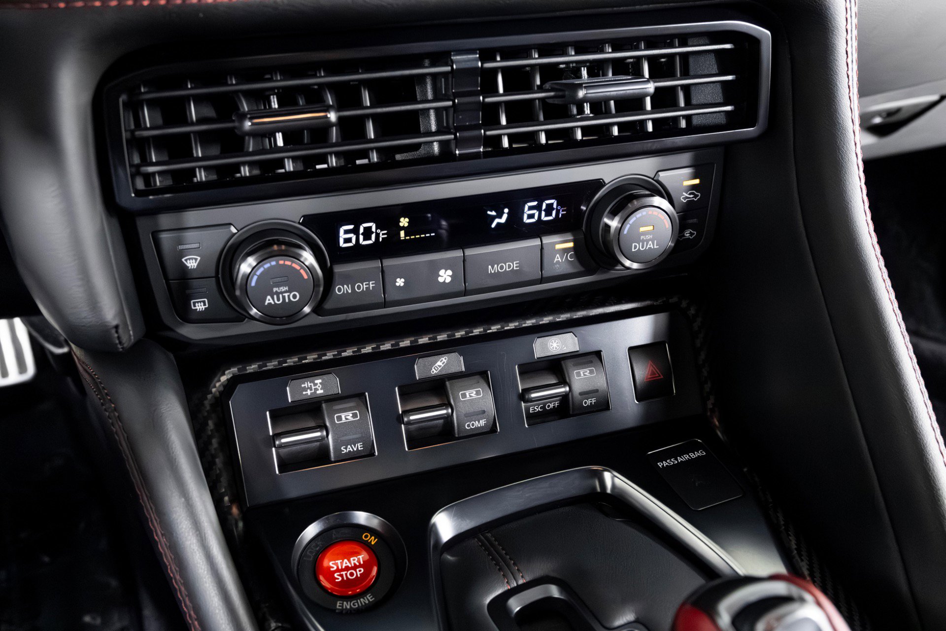 Used 2017 Nissan GT-R NISMO image 21