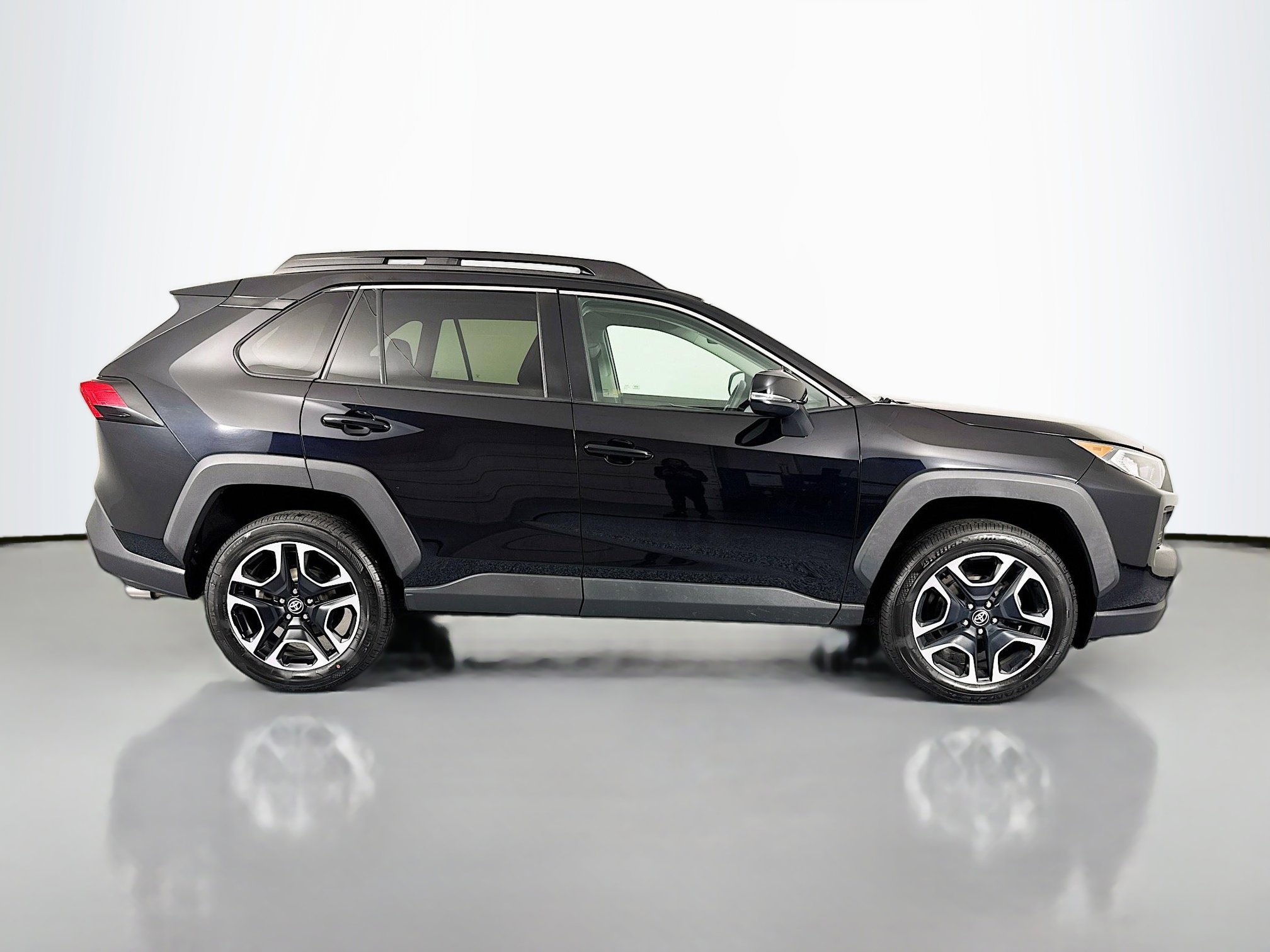 Used 2021 Toyota RAV4 Adventure AWD/4WD image 4