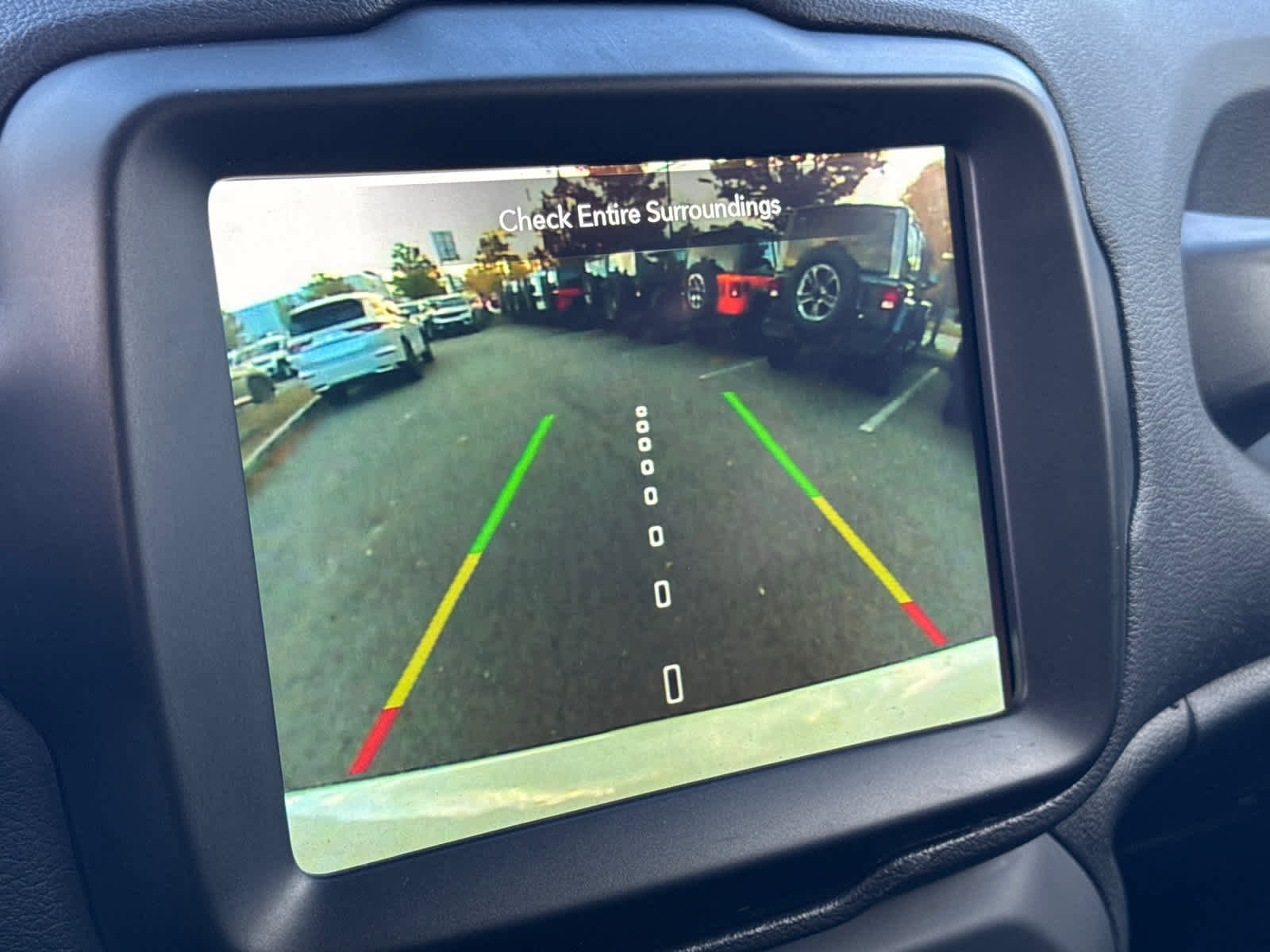 Used 2022 Jeep Renegade Latitude w/ Convenience Group image 27