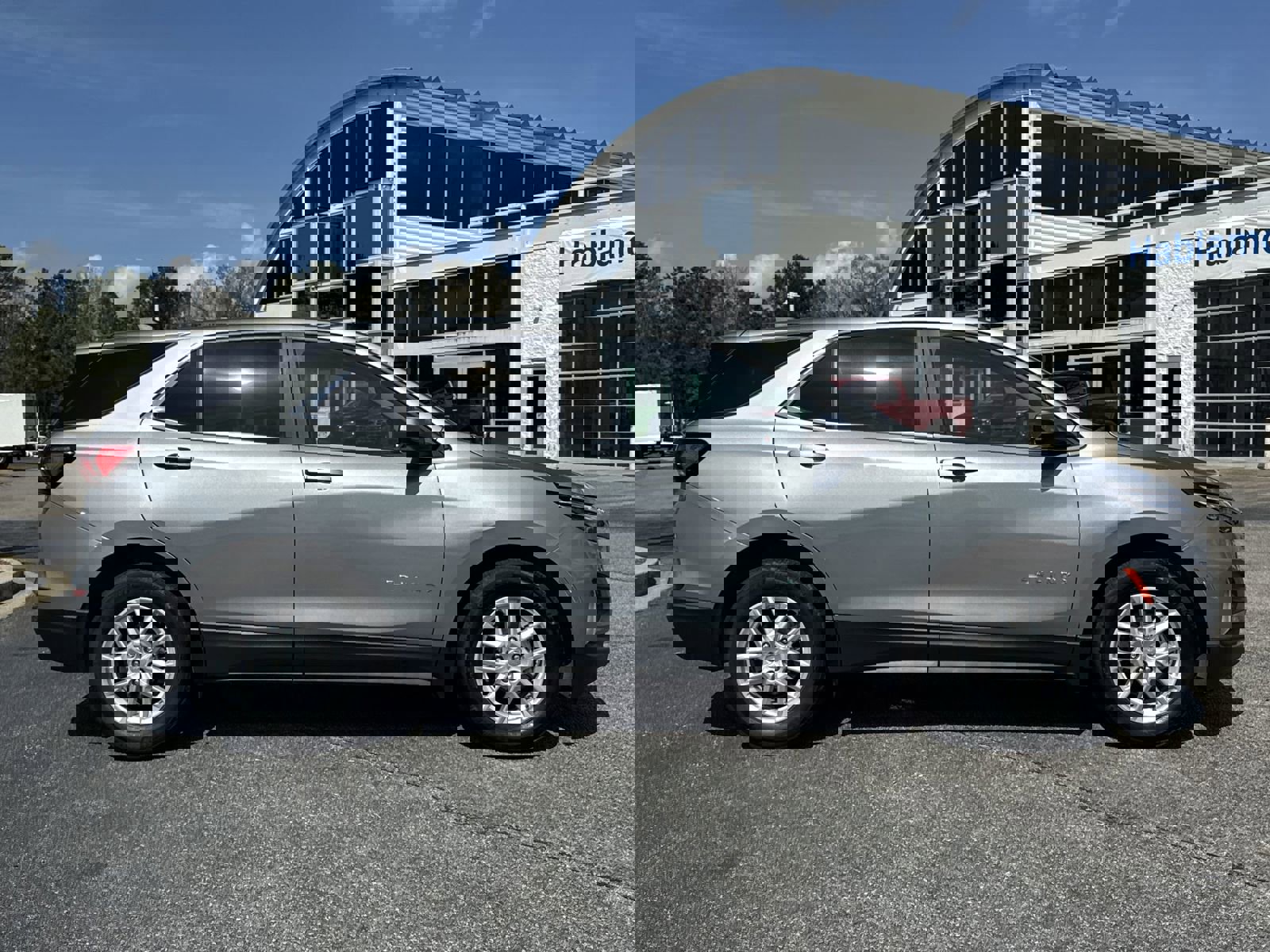 Used 2024 Chevrolet Equinox LT w/ LPO, Floor Liner Package image 11