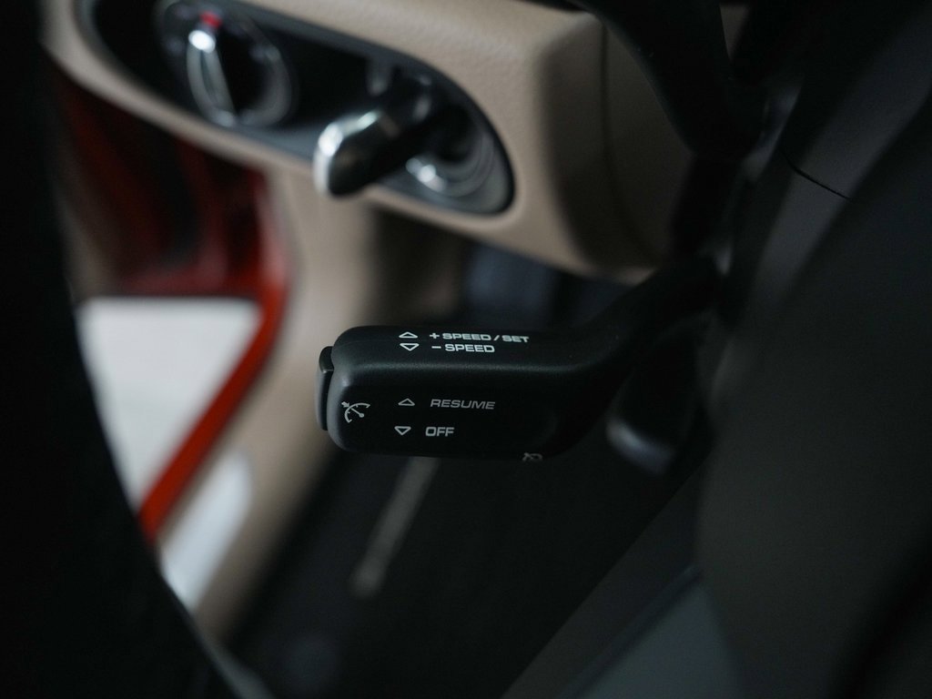 Used 2022 Porsche Macan S image 30