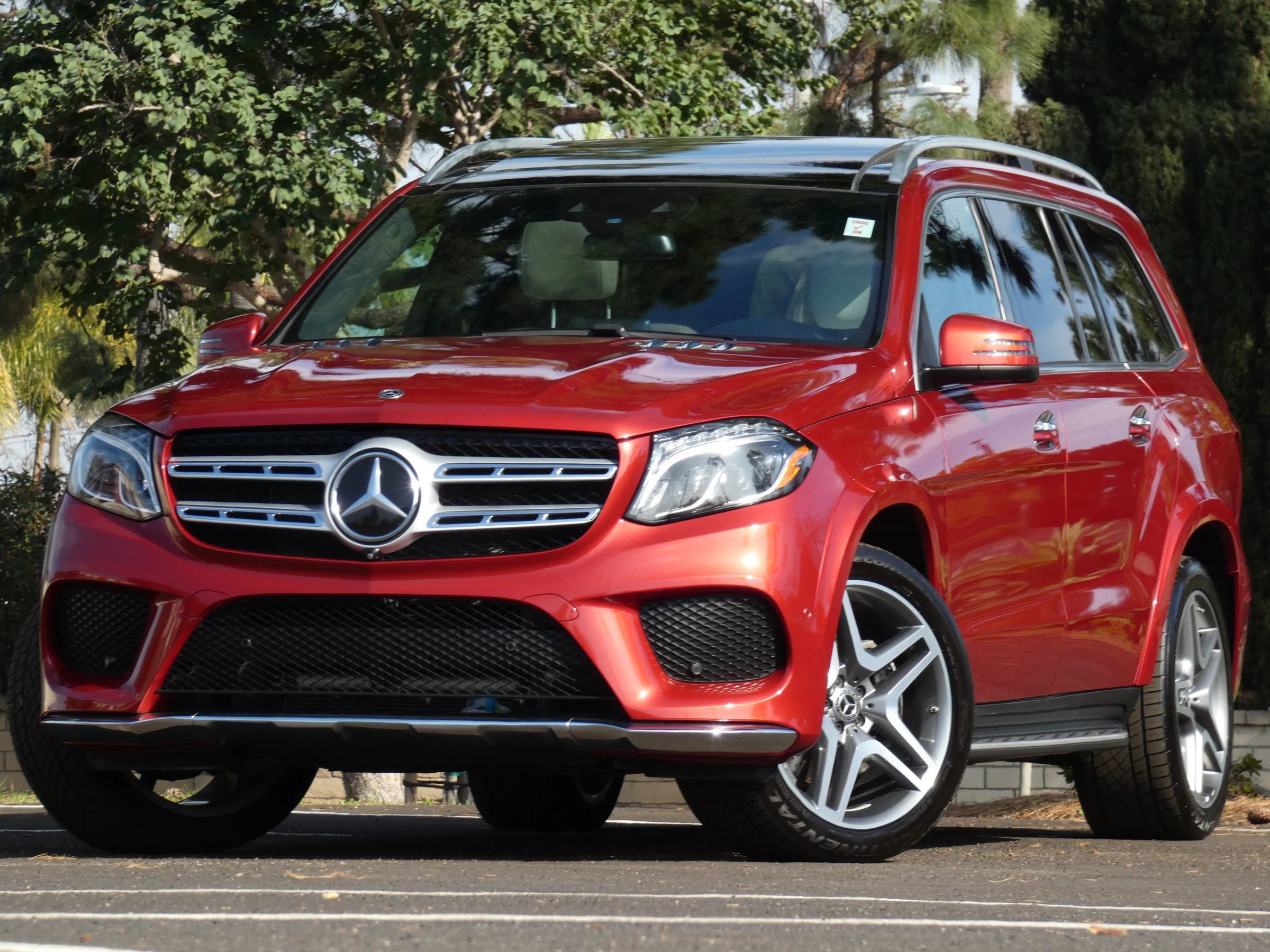 Used 2019 Mercedes-Benz GLS 550 4MATIC image 2