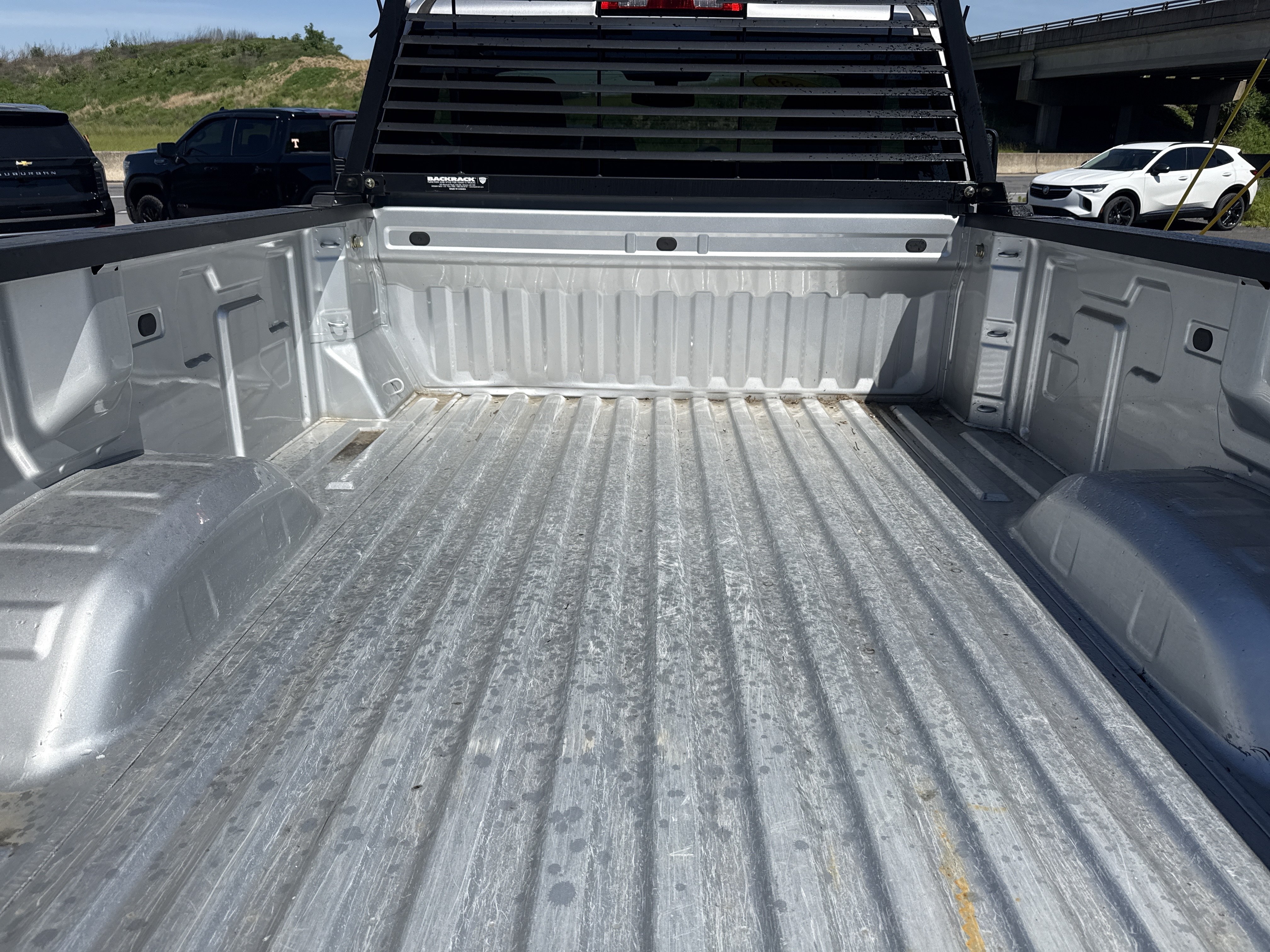 Used 2022 GMC Sierra 3500 SLE w/ SLE Convenience Package AWD/4WD image 5