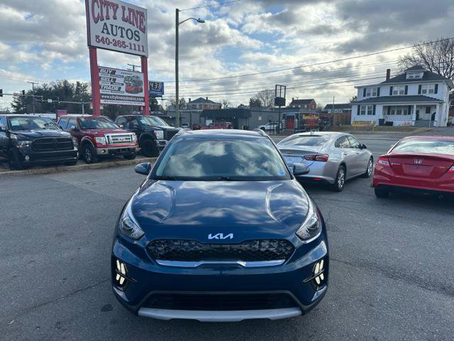 Used 2022 Kia Niro LX image 3