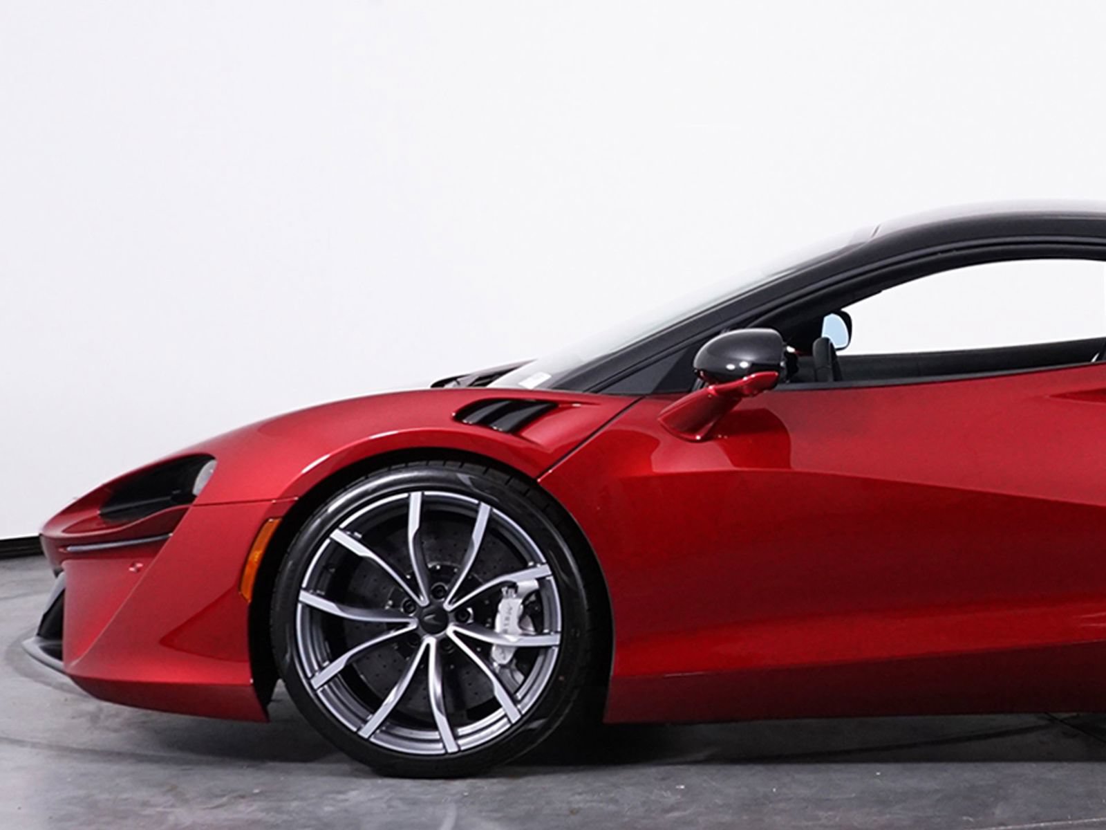 New 2026 McLaren Artura RWD image 12