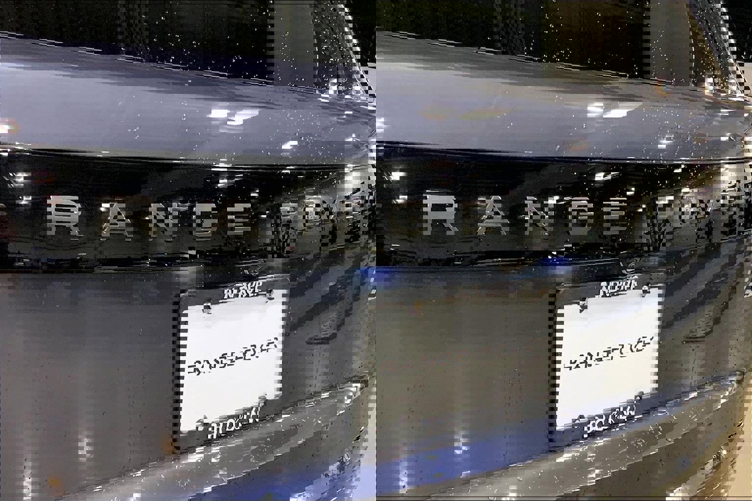 New 2026 Land Rover Range Rover SE image 15