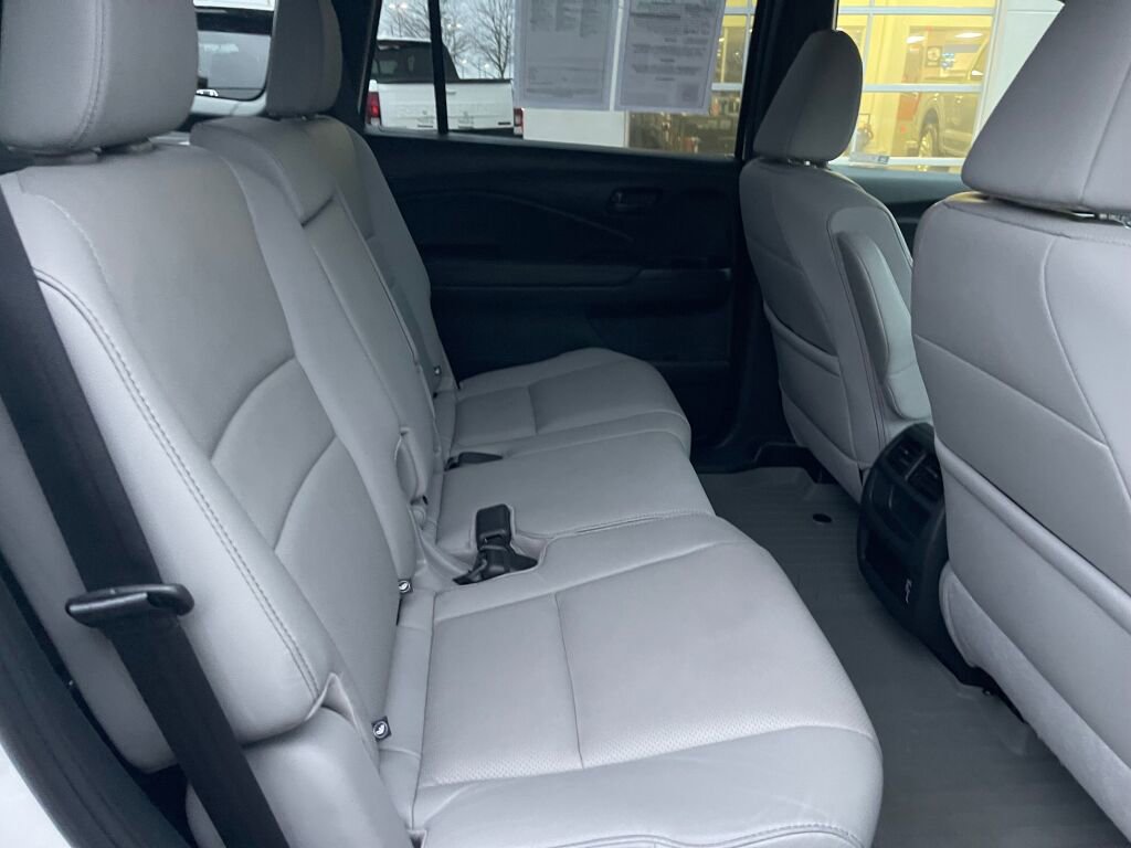 Certified 2023 Honda Passport EX-L image 19