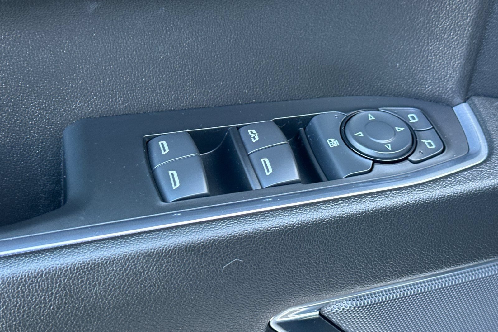 Certified 2024 GMC Sierra 1500 Elevation RWD image 12