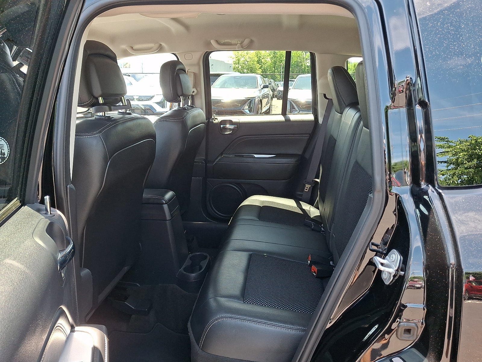 Used 2017 Jeep Compass Latitude AWD/4WD image 10