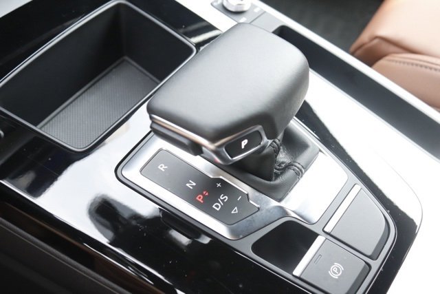 Used 2025 Audi Q5 2.0T Premium w/ Convenience Plus Package image 29