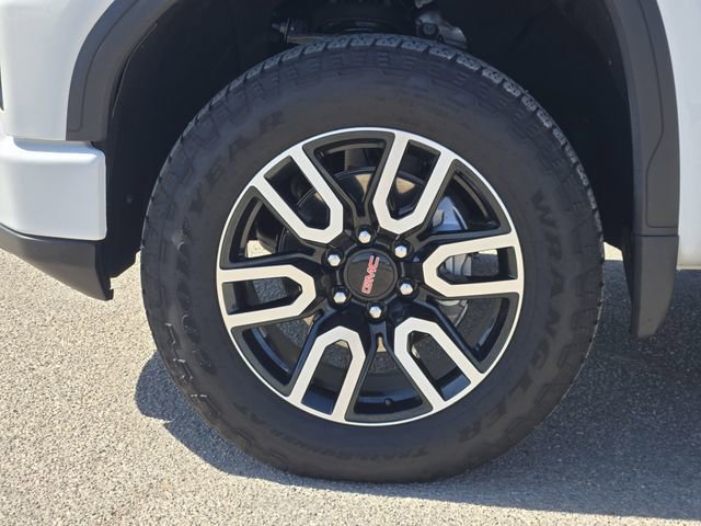 Used 2025 GMC Sierra 1500 AT4 w/ AT4 Premium Package image 14