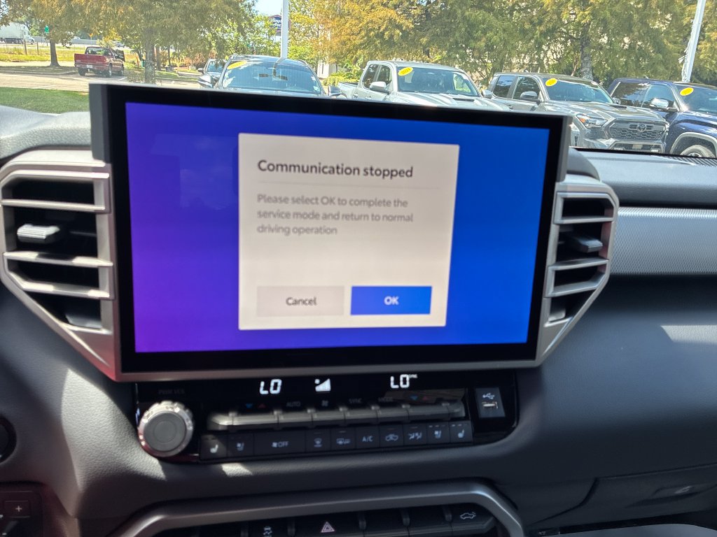 New 2026 Toyota Tundra Limited AWD/4WD image 25