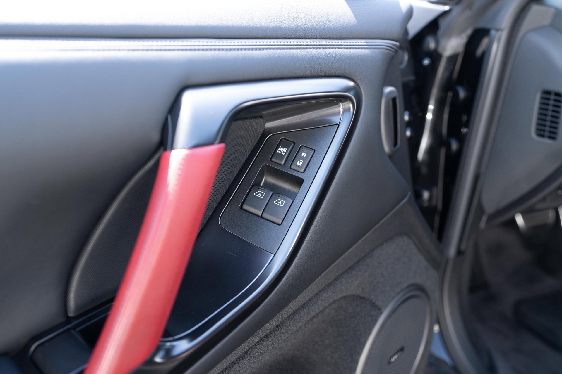 Used 2013 Nissan GT-R Black Edition AWD/4WD image 57