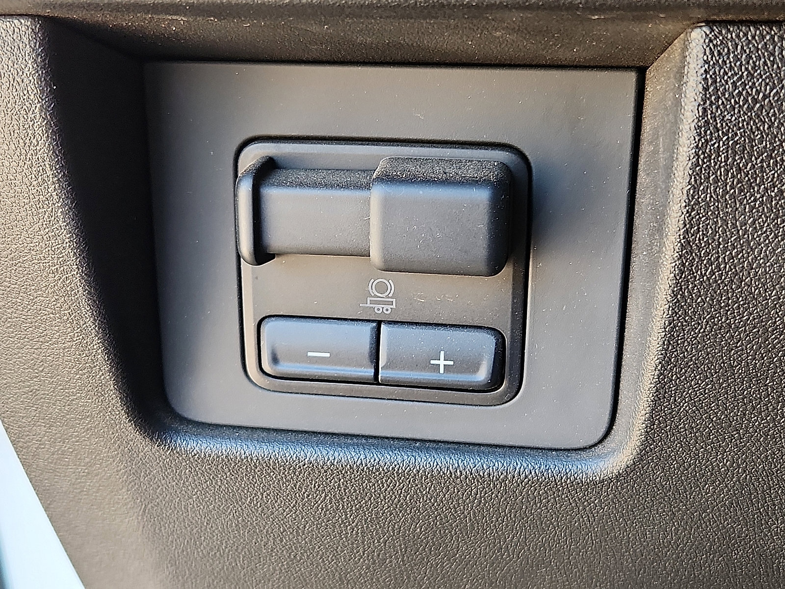 Used 2024 Chevrolet Colorado ZR2 w/ ZR2 Bison Edition image 19