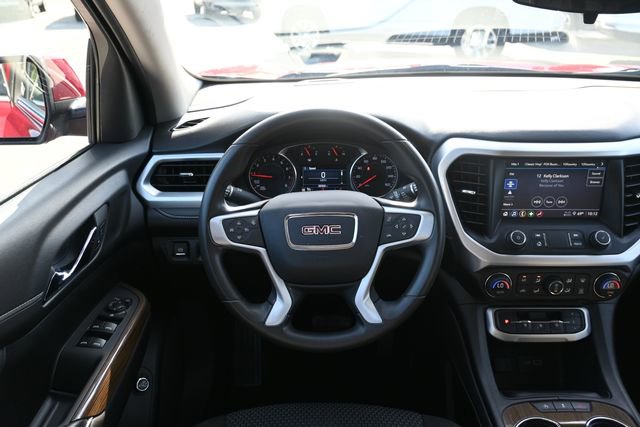 Used 2023 GMC Acadia SLE w/ Driver Convenience Package image 13