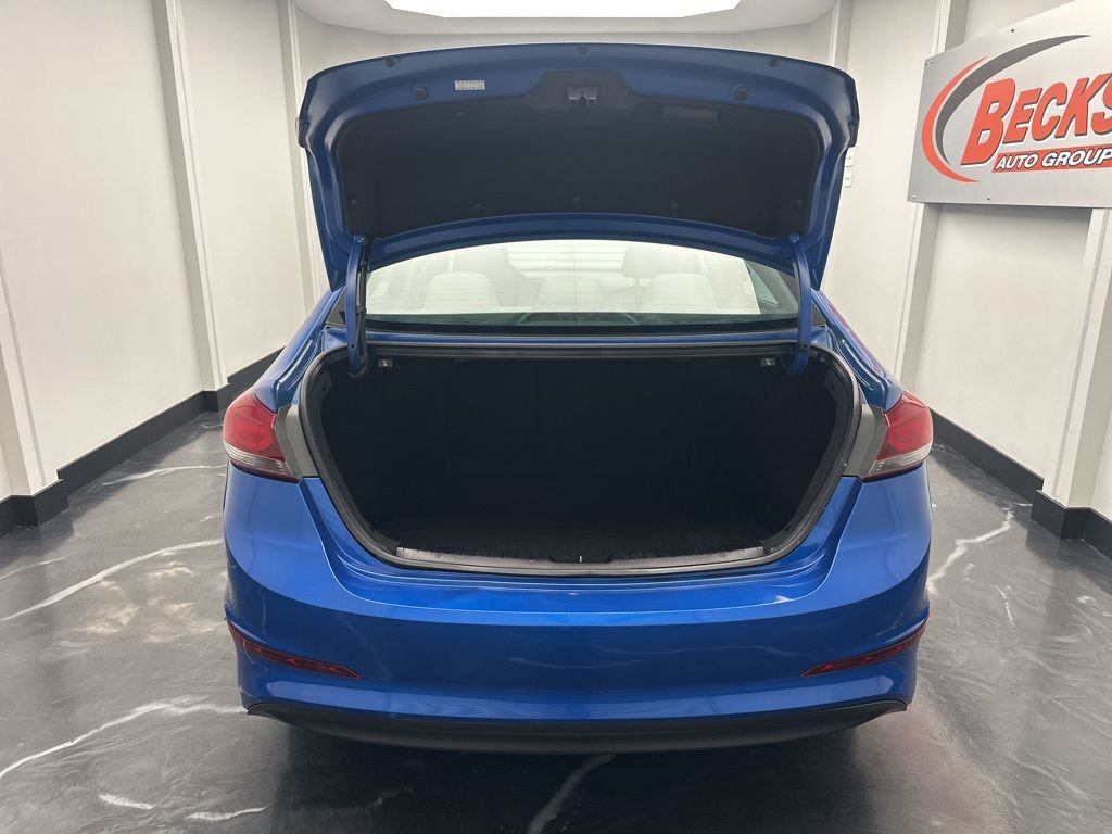 Used 2017 Hyundai Elantra SE FWD image 23