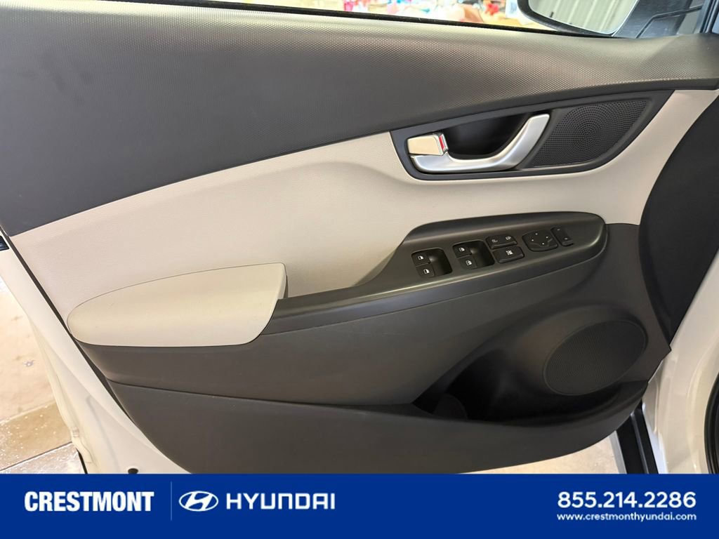 Used 2023 Hyundai Kona SEL w/ Convenience Package image 25