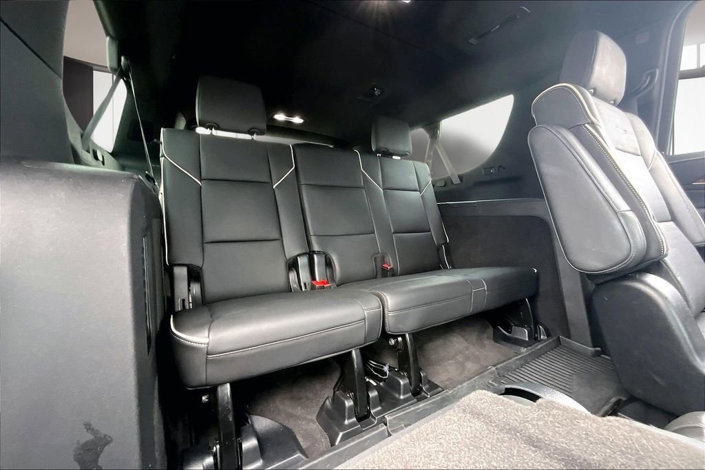 Used 2024 Cadillac Escalade ESV Premium Luxury image 28