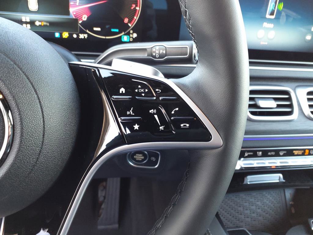 Used 2025 Mercedes-Benz GLS 450 4MATIC image 16