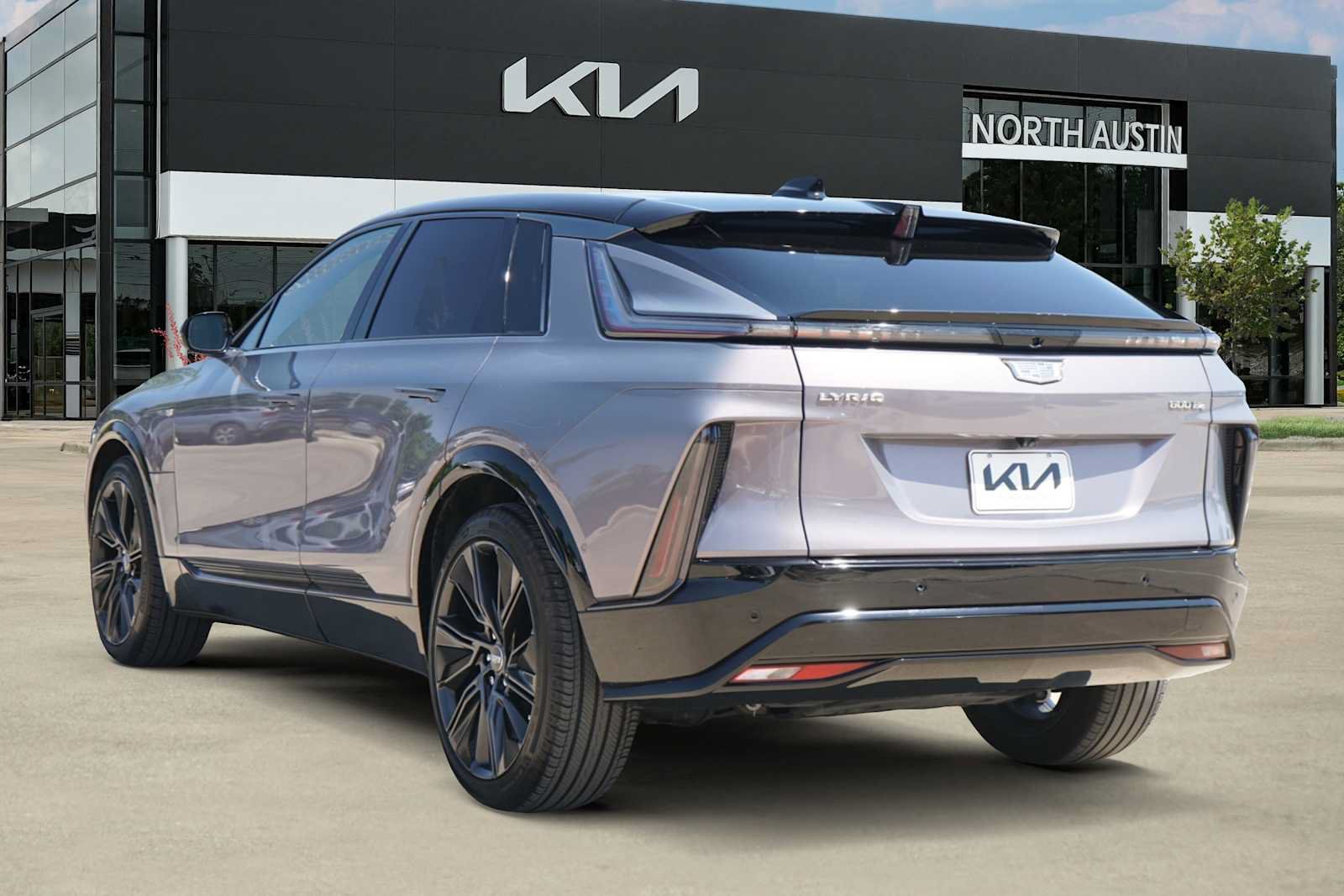 Used 2024 Cadillac Lyriq Sport AWD/4WD image 4