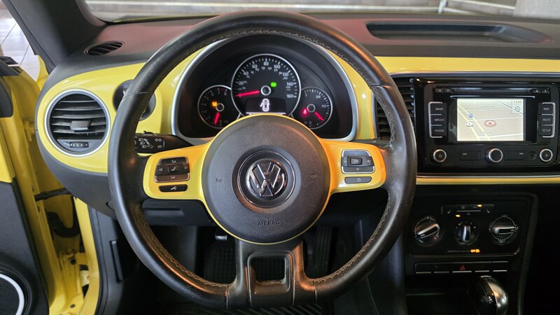 Used 2012 Volkswagen Beetle 2.5 FWD image 13